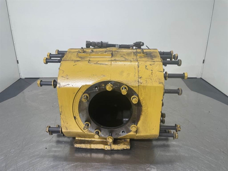 Cat 924G-138-1633-Differential housing - المحور و قطع الغيار - آلات البناء: صور 1 Cat 924G-138-1633-Differential housing - المحور و قطع الغيار - آلات البناء: صور 1
