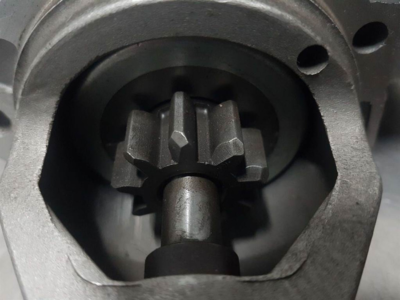 Deutz BF6M1013-12V 9T 2,3KW-Starter/Anlasser/Startmotor - المحرك - آلات البناء: صور 4 Deutz BF6M1013-12V 9T 2,3KW-Starter/Anlasser/Startmotor - المحرك - آلات البناء: صور 4