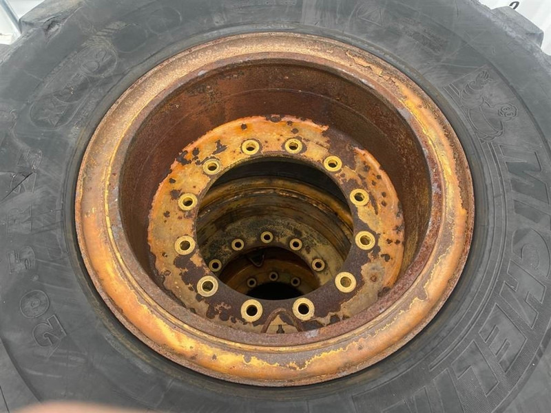 Hyundai HL740-9-Michelin 20.5R25-Tire/Reifen/Band - الإطارات والجنوط - آلات البناء: صور 3 Hyundai HL740-9-Michelin 20.5R25-Tire/Reifen/Band - الإطارات والجنوط - آلات البناء: صور 3