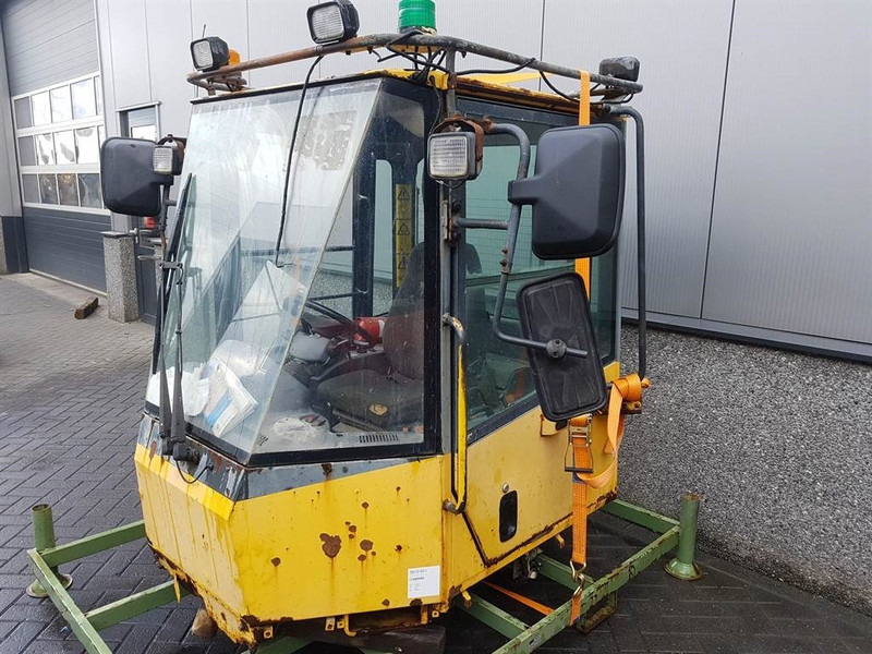 Komatsu WA 320 - 5H - Cabin/Kabine/Cabine - الكابينة والداخلية - آلات البناء: صور 1 Komatsu WA 320 - 5H - Cabin/Kabine/Cabine - الكابينة والداخلية - آلات البناء: صور 1