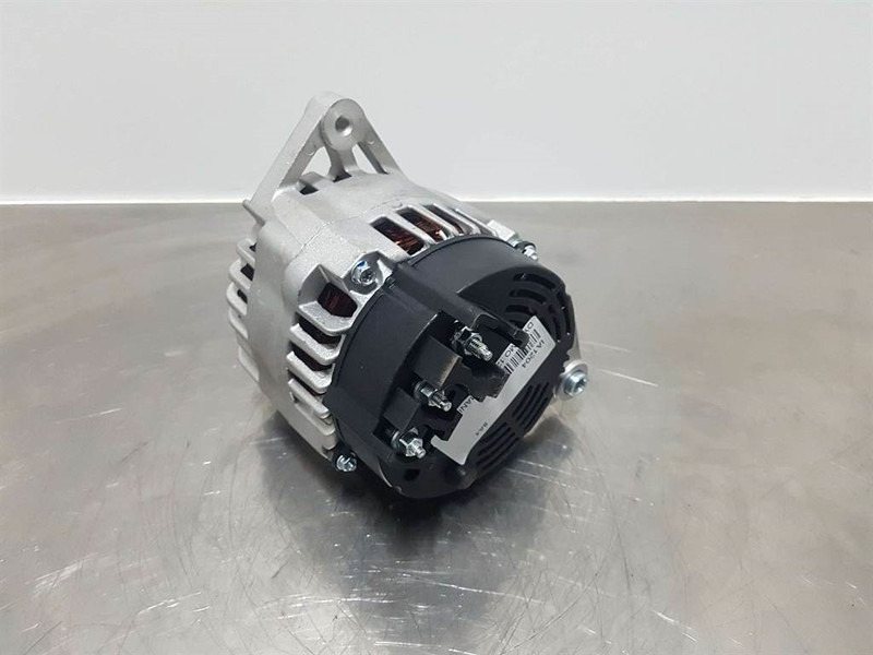 Manitou 12V 80A - Alternator/Lichtmaschine/Dynamo - المحرك - آلات البناء: صور 4 Manitou 12V 80A - Alternator/Lichtmaschine/Dynamo - المحرك - آلات البناء: صور 4