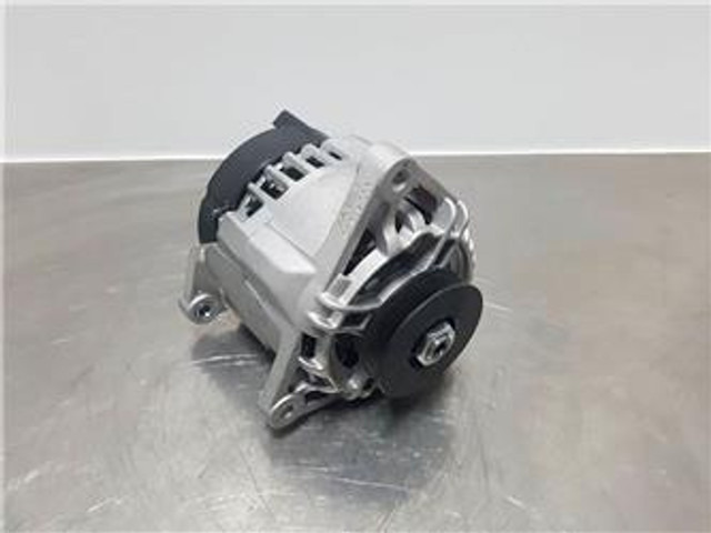 Manitou 12V 80A - Alternator/Lichtmaschine/Dynamo - المحرك - آلات البناء: صور 1 Manitou 12V 80A - Alternator/Lichtmaschine/Dynamo - المحرك - آلات البناء: صور 1