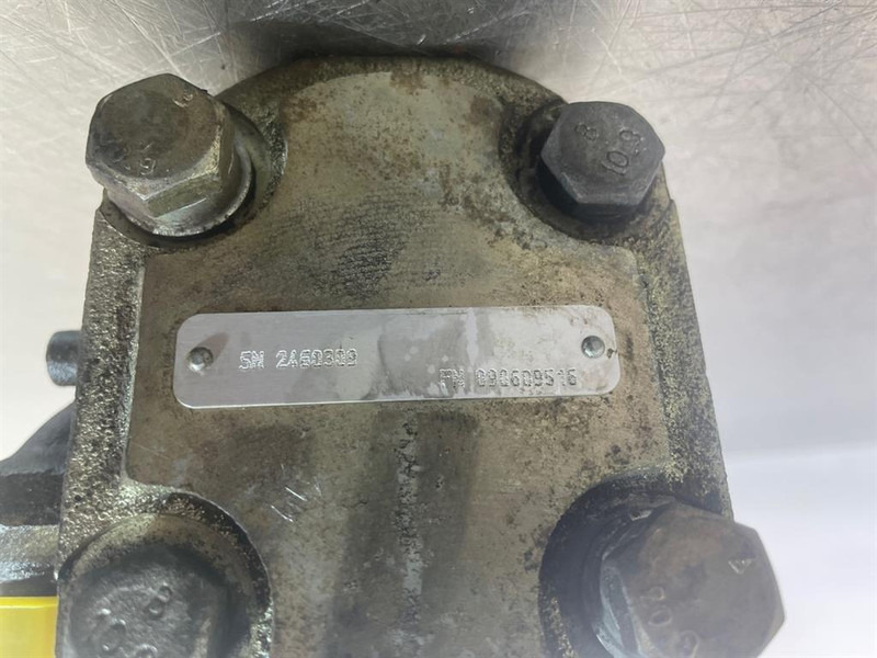 Manitou -5N2460309-Gearpump/Zahnradpumpe/Tandwielpomp - علم السوائل المتحركة - آلات البناء: صور 4 Manitou -5N2460309-Gearpump/Zahnradpumpe/Tandwielpomp - علم السوائل المتحركة - آلات البناء: صور 4