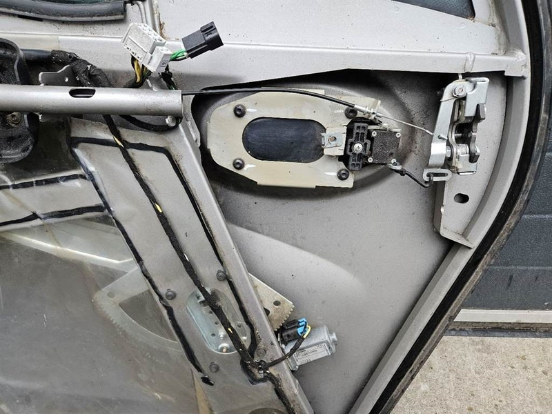 Manitou MLT737-130PS+ - Door/Tür/Deur - الكابينة والداخلية - آلات البناء: صور 4 Manitou MLT737-130PS+ - Door/Tür/Deur - الكابينة والداخلية - آلات البناء: صور 4