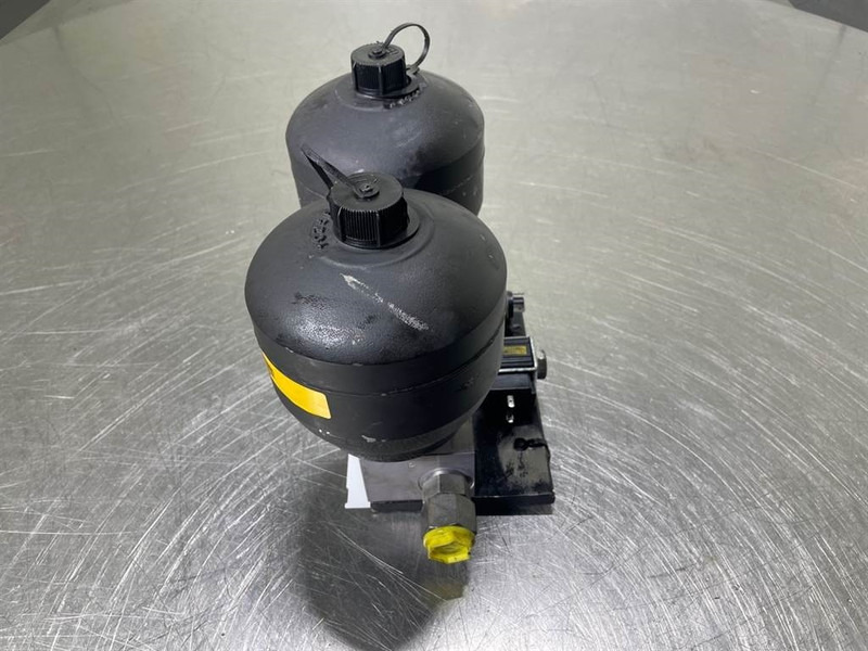 Mecalac 12MTX-4108214A-Stabilising module - علم السوائل المتحركة - آلات البناء: صور 3 Mecalac 12MTX-4108214A-Stabilising module - علم السوائل المتحركة - آلات البناء: صور 3