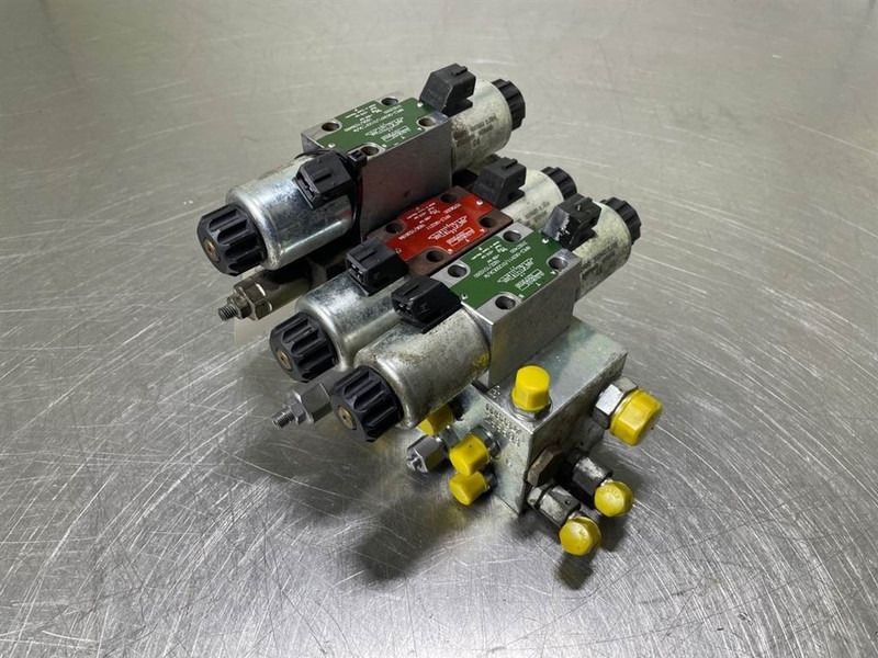 Mecalac 12MTX-6090341-NG6 Valve/Ventile/Ventiel - علم السوائل المتحركة - آلات البناء: صور 1 Mecalac 12MTX-6090341-NG6 Valve/Ventile/Ventiel - علم السوائل المتحركة - آلات البناء: صور 1