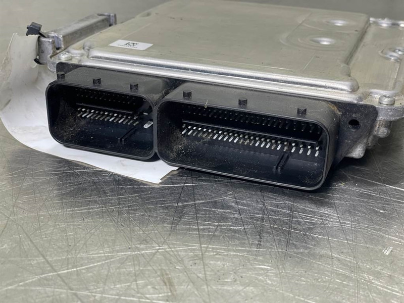 Mecalac 12MTX-6160099-ECU/Control box/Steuermodul - النظام الكهربائي - آلات البناء: صور 3 Mecalac 12MTX-6160099-ECU/Control box/Steuermodul - النظام الكهربائي - آلات البناء: صور 3
