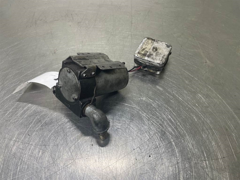 Mecalac 12MTX-Ahlmann 5350240-Pump/pomp - النظام الكهربائي - آلات البناء: صور 1 Mecalac 12MTX-Ahlmann 5350240-Pump/pomp - النظام الكهربائي - آلات البناء: صور 1