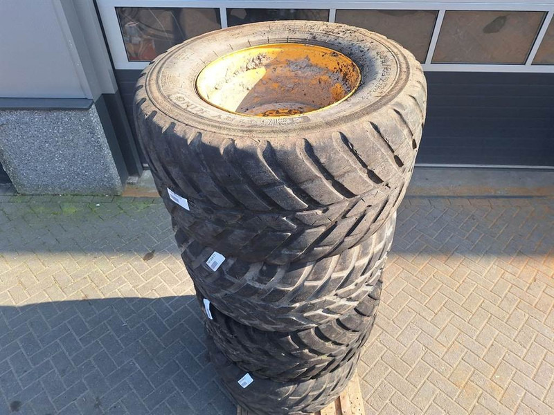Mecalac 12MTX-Nokian 560/45R22.5-Tire/Reifen/Band - الإطارات والجنوط - آلات البناء: صور 3 Mecalac 12MTX-Nokian 560/45R22.5-Tire/Reifen/Band - الإطارات والجنوط - آلات البناء: صور 3