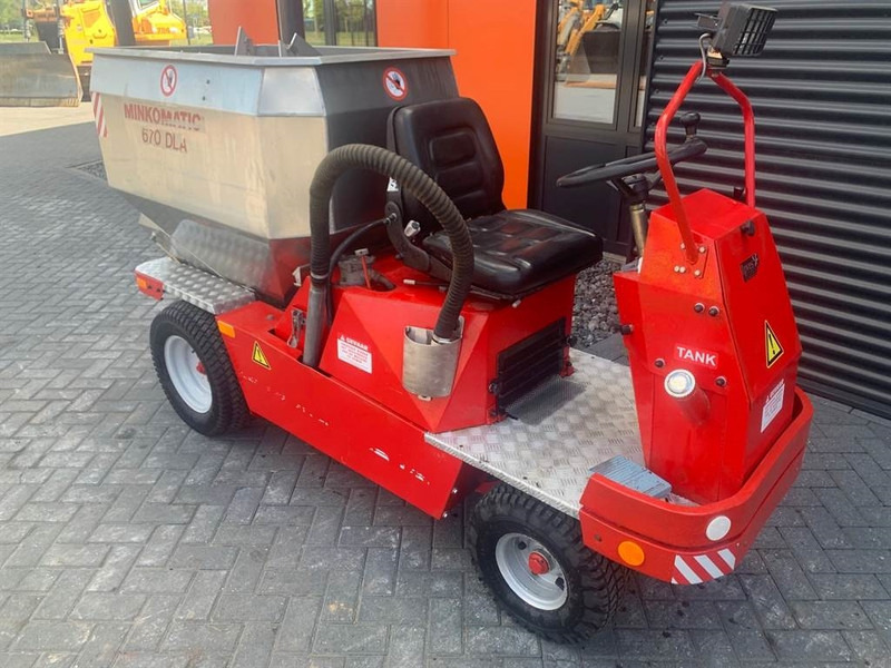 NORCAR MINKOMATIC 670 DLA - المعدات لتربية الماشية: صور 1 NORCAR MINKOMATIC 670 DLA - المعدات لتربية الماشية: صور 1