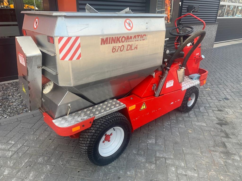 NORCAR MINKOMATIC 670 DLA - المعدات لتربية الماشية: صور 3 NORCAR MINKOMATIC 670 DLA - المعدات لتربية الماشية: صور 3
