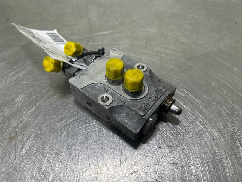 Terex TW150-6047883-Valve/Ventile/Ventiel - علم السوائل المتحركة - آلات البناء: صور 1 Terex TW150-6047883-Valve/Ventile/Ventiel - علم السوائل المتحركة - آلات البناء: صور 1