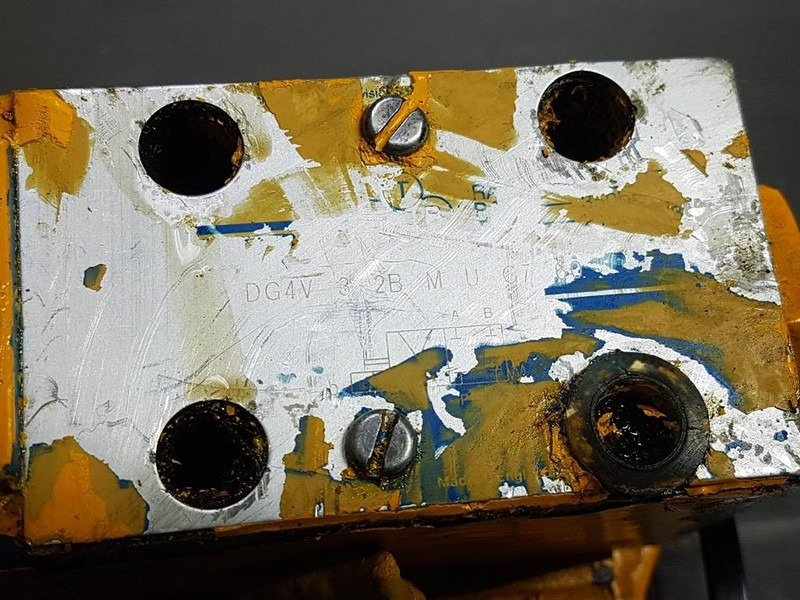 Vickers DG4V32BMUG760 - Valve/Ventile/Ventiel - علم السوائل المتحركة - آلات البناء: صور 3 Vickers DG4V32BMUG760 - Valve/Ventile/Ventiel - علم السوائل المتحركة - آلات البناء: صور 3