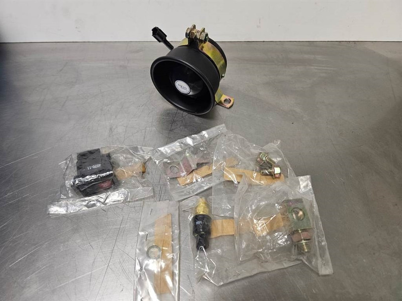 Volvo EC240 - Reversing warning unit/Achteruitrijalarm - النظام الكهربائي - آلات البناء: صور 1 Volvo EC240 - Reversing warning unit/Achteruitrijalarm - النظام الكهربائي - آلات البناء: صور 1