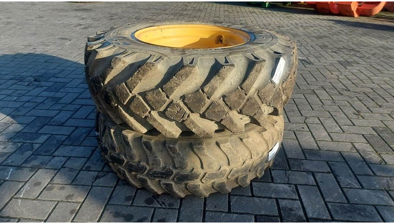 Volvo L30G-BKT 12.5-20-Tire/Reifen/Band - الإطارات والجنوط - آلات البناء: صور 1 Volvo L30G-BKT 12.5-20-Tire/Reifen/Band - الإطارات والجنوط - آلات البناء: صور 1