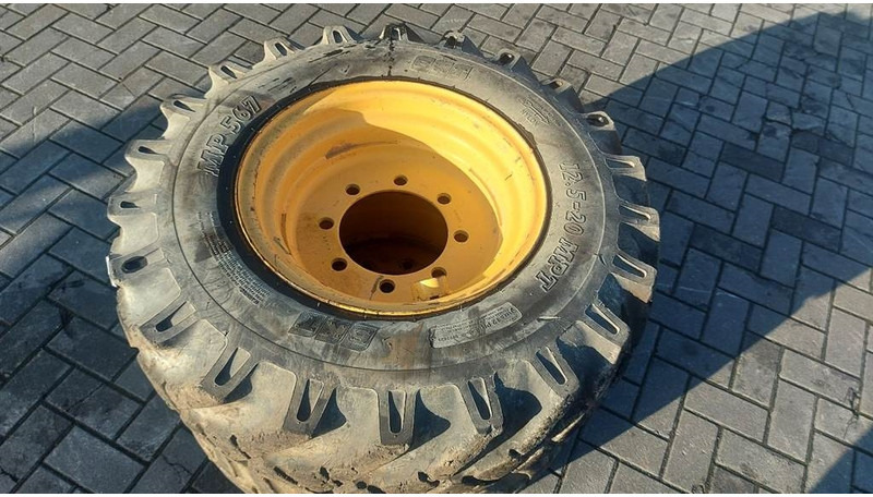Volvo L30G-BKT 12.5-20-Tire/Reifen/Band - الإطارات والجنوط - آلات البناء: صور 3 Volvo L30G-BKT 12.5-20-Tire/Reifen/Band - الإطارات والجنوط - آلات البناء: صور 3