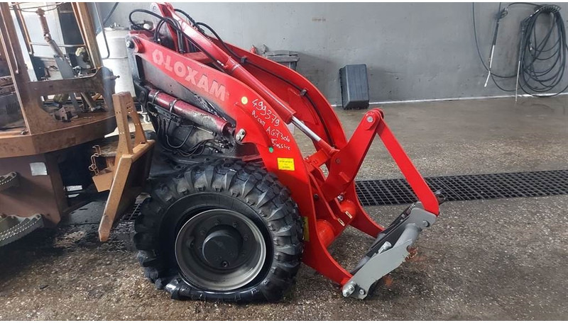 Yanmar V70 Speeder - (For parts) - اللودر بعجل: صور 2 Yanmar V70 Speeder - (For parts) - اللودر بعجل: صور 2