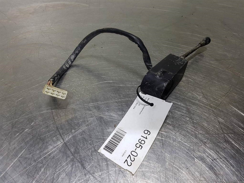 Zettelmeyer ZL1001 - Steer col switch/Lenkstockschalter - النظام الكهربائي - آلات البناء: صور 2 Zettelmeyer ZL1001 - Steer col switch/Lenkstockschalter - النظام الكهربائي - آلات البناء: صور 2