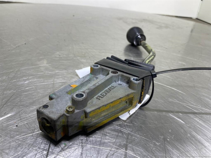 Zettelmeyer ZL801 - Levers/Hebels/Hendels - الكابينة والداخلية - آلات البناء: صور 3 Zettelmeyer ZL801 - Levers/Hebels/Hendels - الكابينة والداخلية - آلات البناء: صور 3