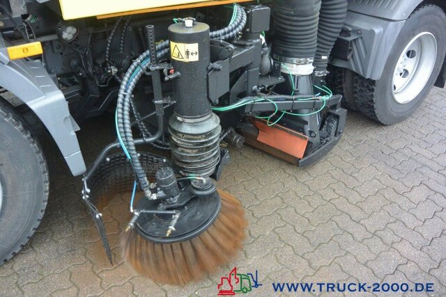 Mercedes-Benz Atego 1524 Faun Viajet 6 RL Besen rechts + links - سياره كنس شوارع: صور 2 Mercedes-Benz Atego 1524 Faun Viajet 6 RL Besen rechts + links - سياره كنس شوارع: صور 2