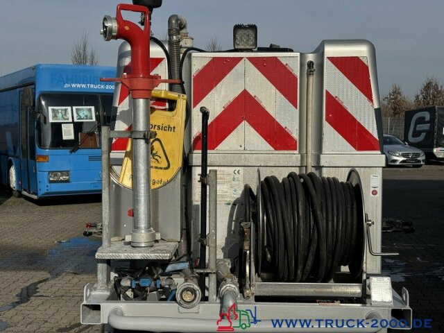 سياره كنس شوارع Multicar Tremo X56 4x4 Straßen -Flächenreiniger 300 Bar: صور 15