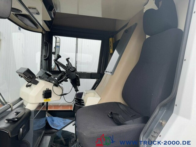 Ravo 540 3 Besensystem Sweeper + Sprühen 50 Km/h - سياره كنس شوارع: صور 5 Ravo 540 3 Besensystem Sweeper + Sprühen 50 Km/h - سياره كنس شوارع: صور 5