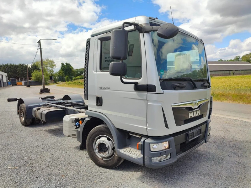 MAN TGL 12.250 Chassis cabine Euro6 - الشاسيه شاحنة: صور 1 MAN TGL 12.250 Chassis cabine Euro6 - الشاسيه شاحنة: صور 1