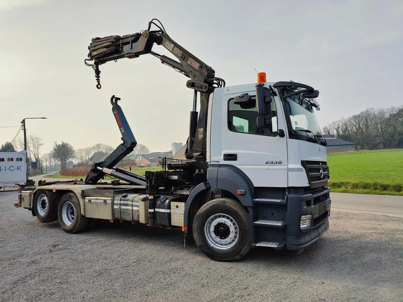 Mercedes-Benz Axor 2536 Euro5 container multilift crane HIAB 220 - شاحنة ذات الخطاف, شاحنة كرين: صور 2 Mercedes-Benz Axor 2536 Euro5 container multilift crane HIAB 220 - شاحنة ذات الخطاف, شاحنة كرين: صور 2