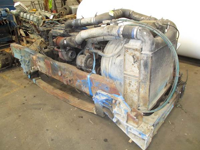 Cummins L10-325 - المحرك - شاحنة: صور 3 Cummins L10-325 - المحرك - شاحنة: صور 3
