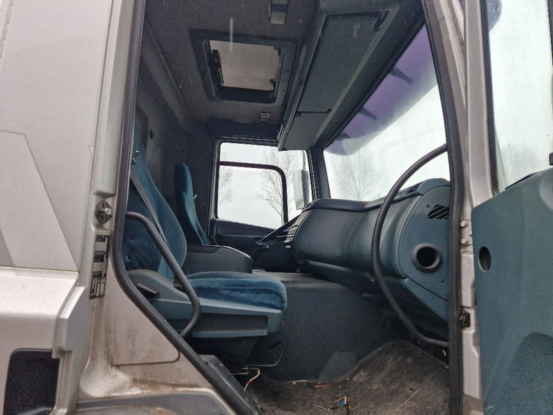 DAF CF75.310 - شاحنة جرار: صور 4 DAF CF75.310 - شاحنة جرار: صور 4
