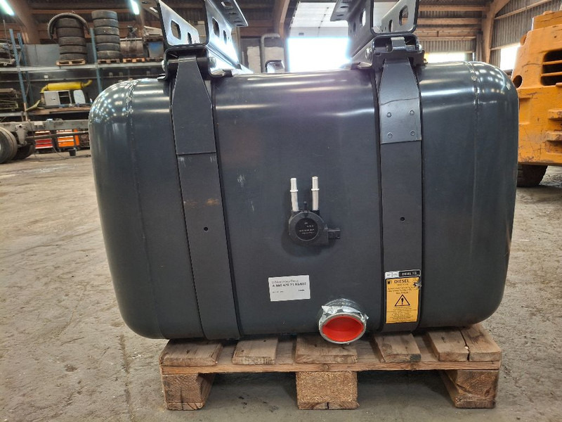 Mercedes-Benz 290L - خزان وقود: صور 5 Mercedes-Benz 290L - خزان وقود: صور 5