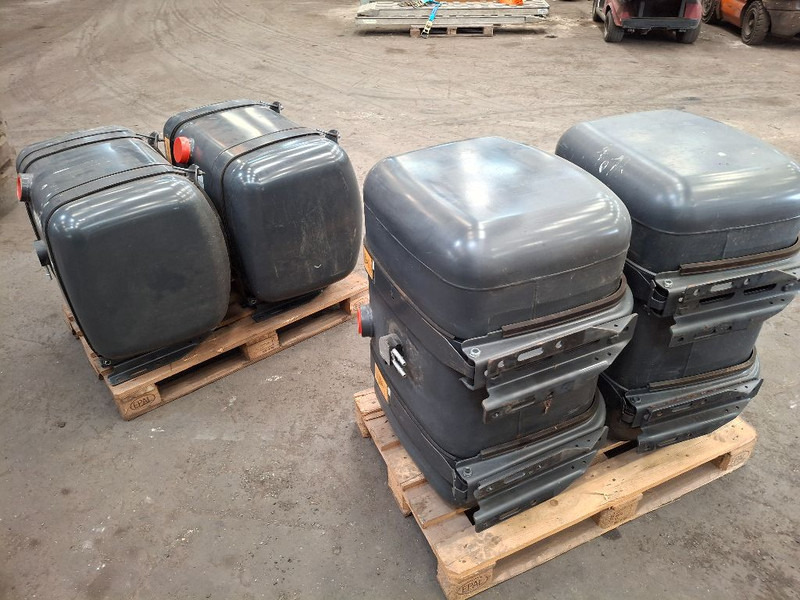 Mercedes-Benz 290L - خزان وقود: صور 3 Mercedes-Benz 290L - خزان وقود: صور 3