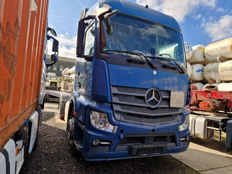 Mercedes-Benz ACTROS 1843 LS - شاحنة جرار: صور 3 Mercedes-Benz ACTROS 1843 LS - شاحنة جرار: صور 3