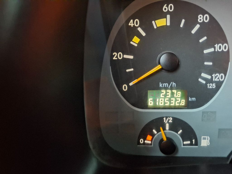 Mercedes-Benz ACTROS 2041 AS 4x4 - شاحنة جرار: صور 2 Mercedes-Benz ACTROS 2041 AS 4x4 - شاحنة جرار: صور 2