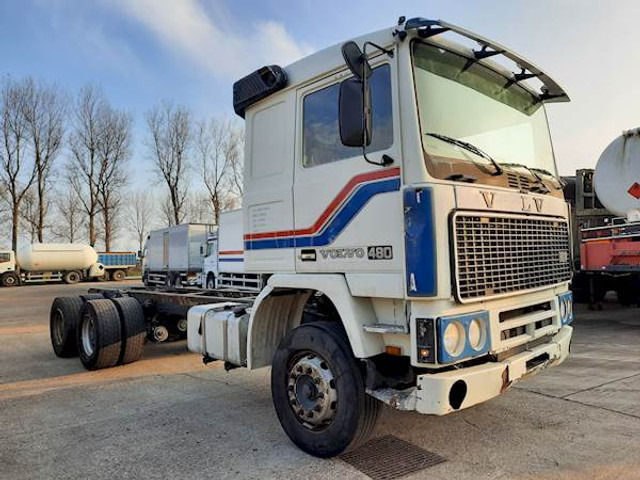 Volvo F 12 6*4 STEEL SUSPENSION - الشاسيه شاحنة: صور 4 Volvo F 12 6*4 STEEL SUSPENSION - الشاسيه شاحنة: صور 4