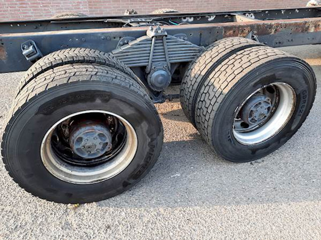 Volvo F 12 6*4 STEEL SUSPENSION - الشاسيه شاحنة: صور 2 Volvo F 12 6*4 STEEL SUSPENSION - الشاسيه شاحنة: صور 2