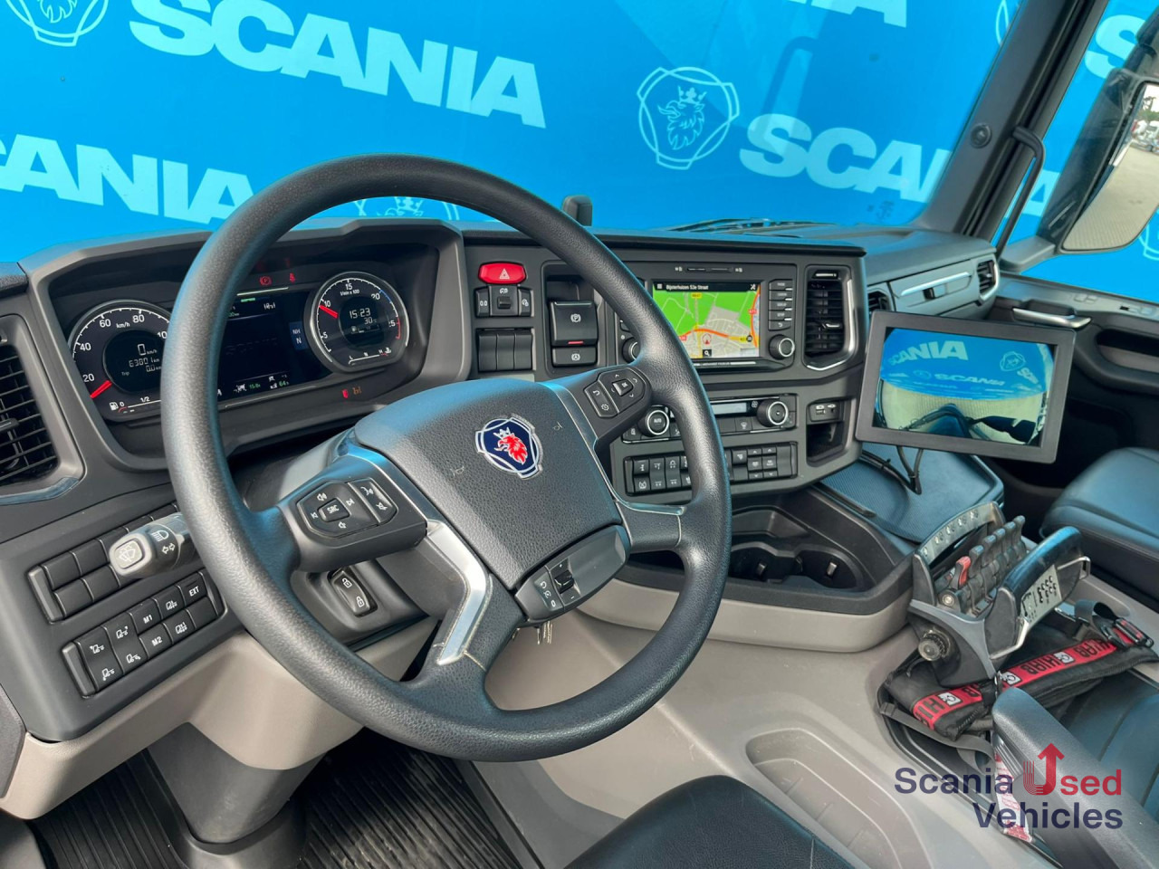 SCANIA G 450 B8x2*6NB DIFF-L HIAB X-HIPRO 262 EP-4 - شاحنات مسطحة: صور 3 SCANIA G 450 B8x2*6NB DIFF-L HIAB X-HIPRO 262 EP-4 - شاحنات مسطحة: صور 3