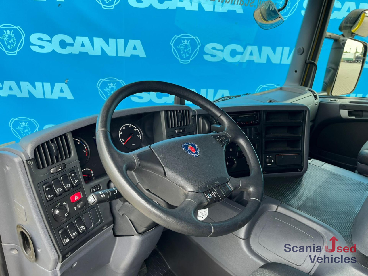 SCANIA P 250 DB4x2MNA AIRCO TAIL LIFT 1.5T 855X249X227CM - الشاسيه شاحنة: صور 4 SCANIA P 250 DB4x2MNA AIRCO TAIL LIFT 1.5T 855X249X227CM - الشاسيه شاحنة: صور 4