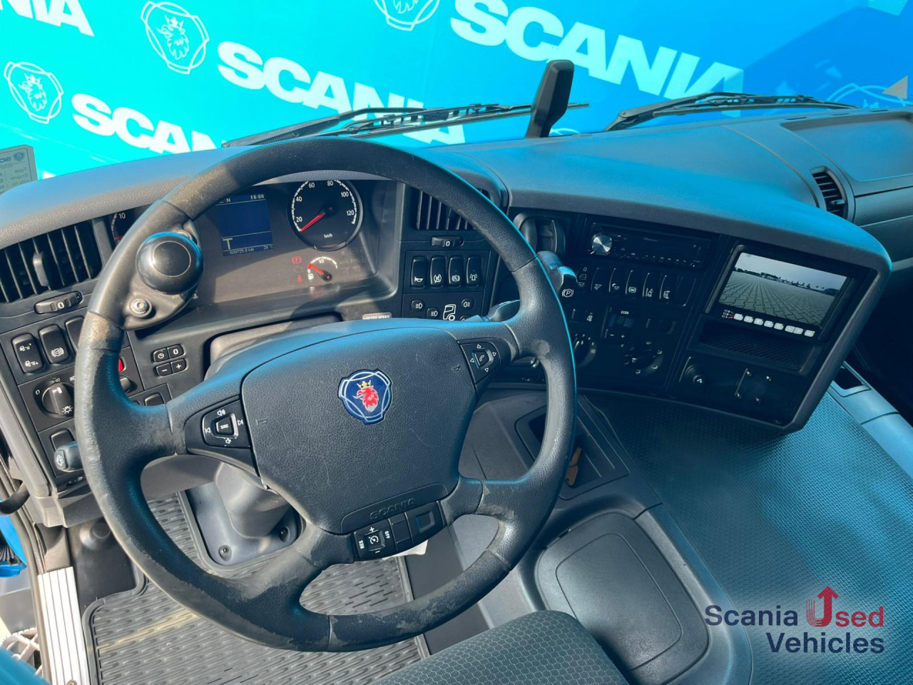 SCANIA P 250 DB4x2MNA AIRCO TAILLIFT 1.5T BOX 675X250X235 - بصندوق مغلق شاحنة: صور 2 SCANIA P 250 DB4x2MNA AIRCO TAILLIFT 1.5T BOX 675X250X235 - بصندوق مغلق شاحنة: صور 2