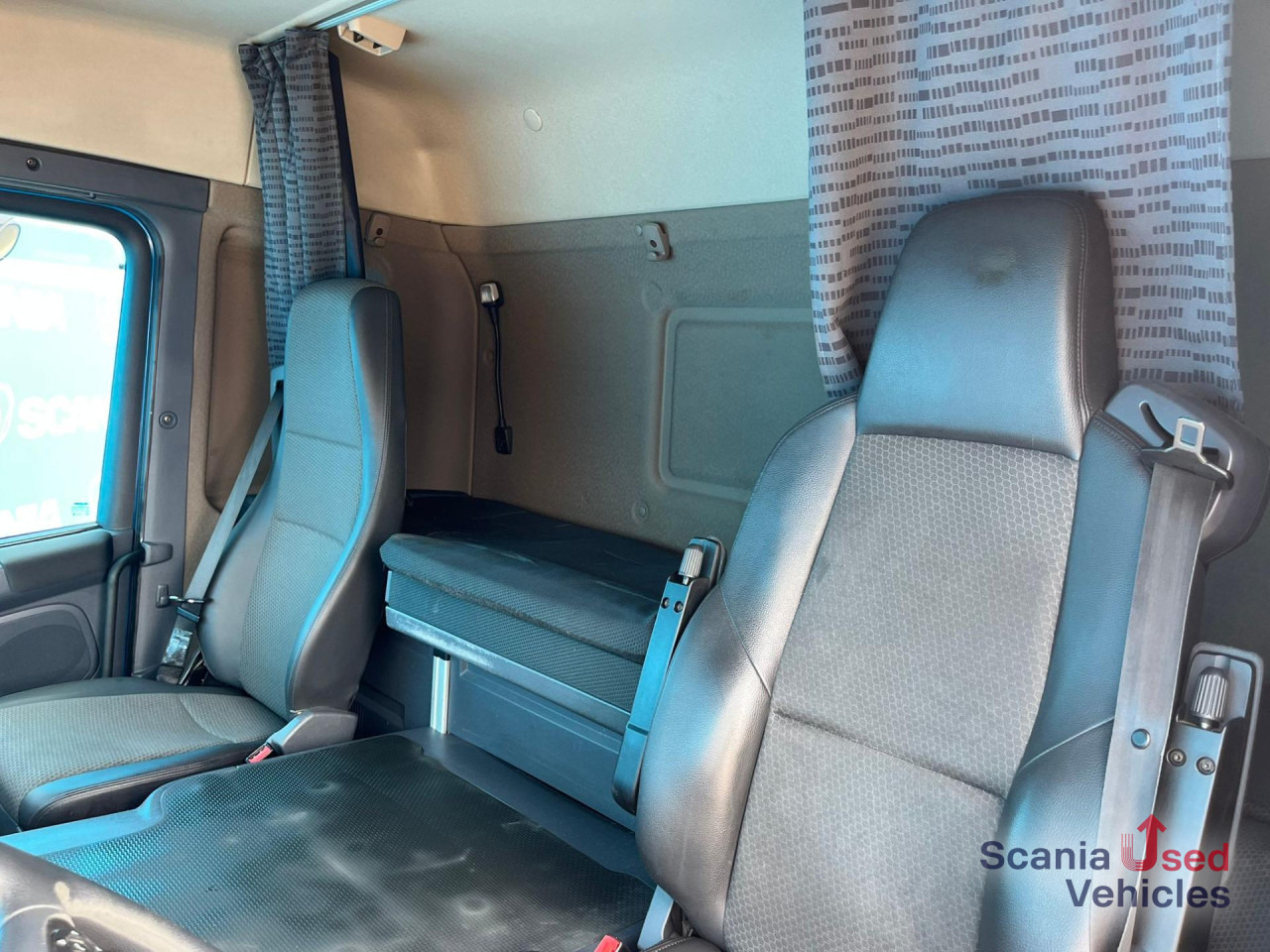 SCANIA P 250 DB4x2MNA AIRCO TAILLIFT 1.5T BOX 675X250X235 - بصندوق مغلق شاحنة: صور 4 SCANIA P 250 DB4x2MNA AIRCO TAILLIFT 1.5T BOX 675X250X235 - بصندوق مغلق شاحنة: صور 4