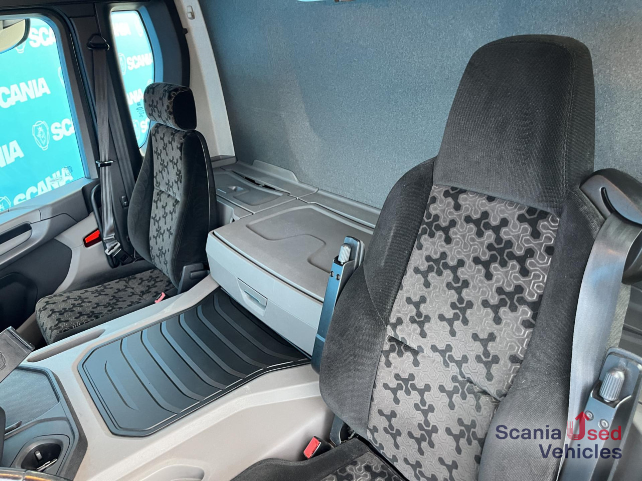 SCANIA P 320 B6x2*4NB RETARDER FULL AIR 8T 7.2x2.5x2.35M - بصندوق مغلق شاحنة: صور 3 SCANIA P 320 B6x2*4NB RETARDER FULL AIR 8T 7.2x2.5x2.35M - بصندوق مغلق شاحنة: صور 3