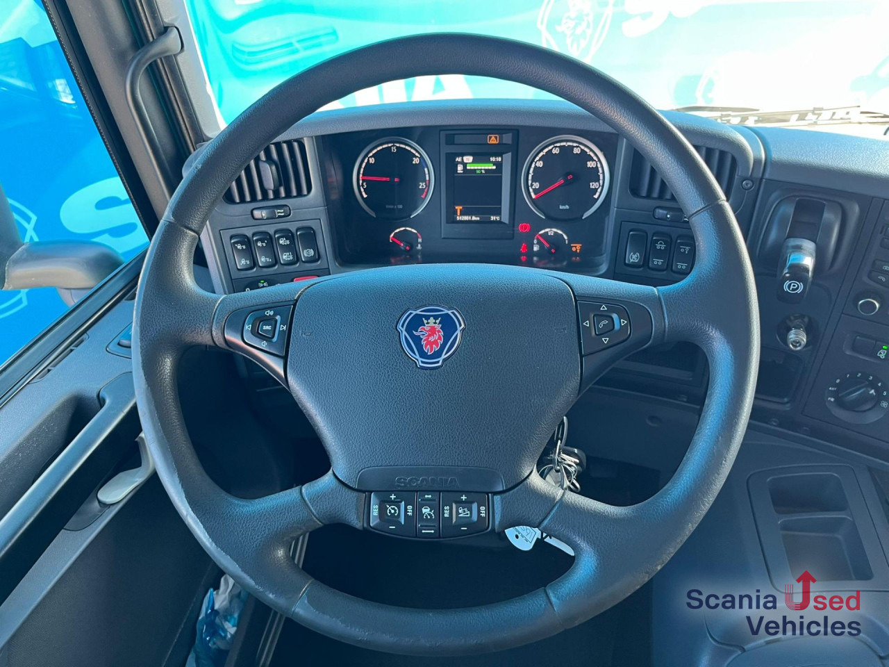 SCANIA P 320 DB6x2*4MNB RETARDER FULL AIR 8T TAIL LIFT 2T - بصندوق مغلق شاحنة: صور 5 SCANIA P 320 DB6x2*4MNB RETARDER FULL AIR 8T TAIL LIFT 2T - بصندوق مغلق شاحنة: صور 5