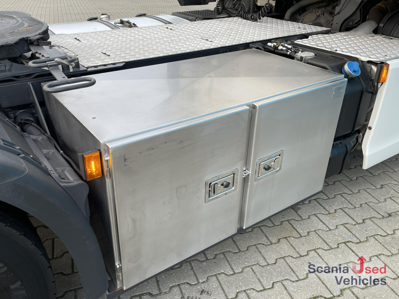 SCANIA R 410 A4x2NA DIFF-L RETARDER LED SMART 2 - شاحنة جرار: صور 2 SCANIA R 410 A4x2NA DIFF-L RETARDER LED SMART 2 - شاحنة جرار: صور 2