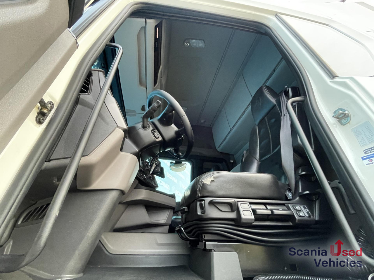 SCANIA R 410 A4x2NA DIFF-L RETARDER LED SMART 2 - شاحنة جرار: صور 4 SCANIA R 410 A4x2NA DIFF-L RETARDER LED SMART 2 - شاحنة جرار: صور 4