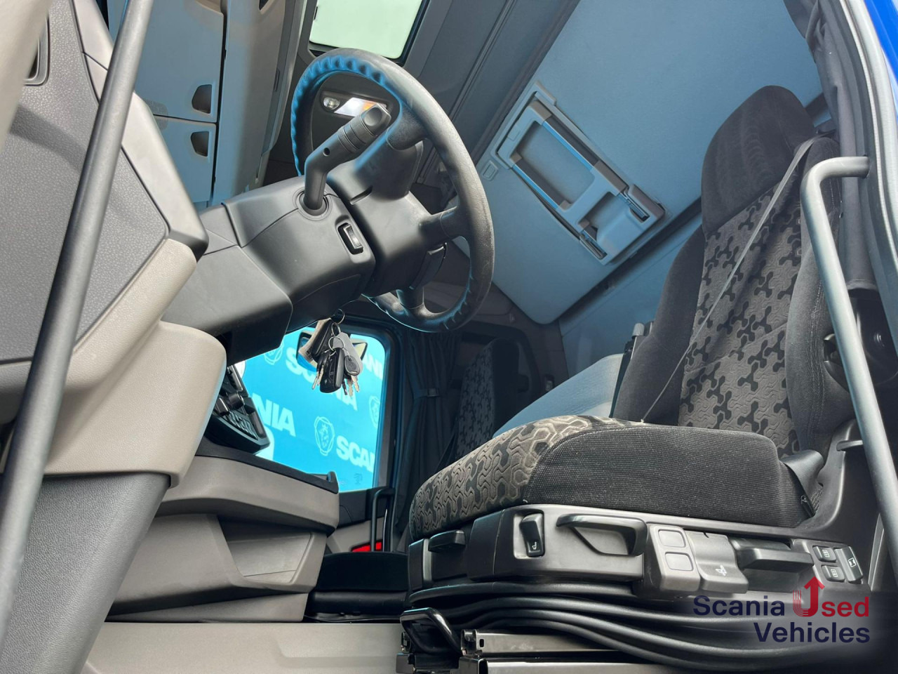 SCANIA R 450 A4x2EB MEGA / VOLUME DIFF-LOCK PTOV AIRCO - شاحنة جرار: صور 2 SCANIA R 450 A4x2EB MEGA / VOLUME DIFF-LOCK PTOV AIRCO - شاحنة جرار: صور 2