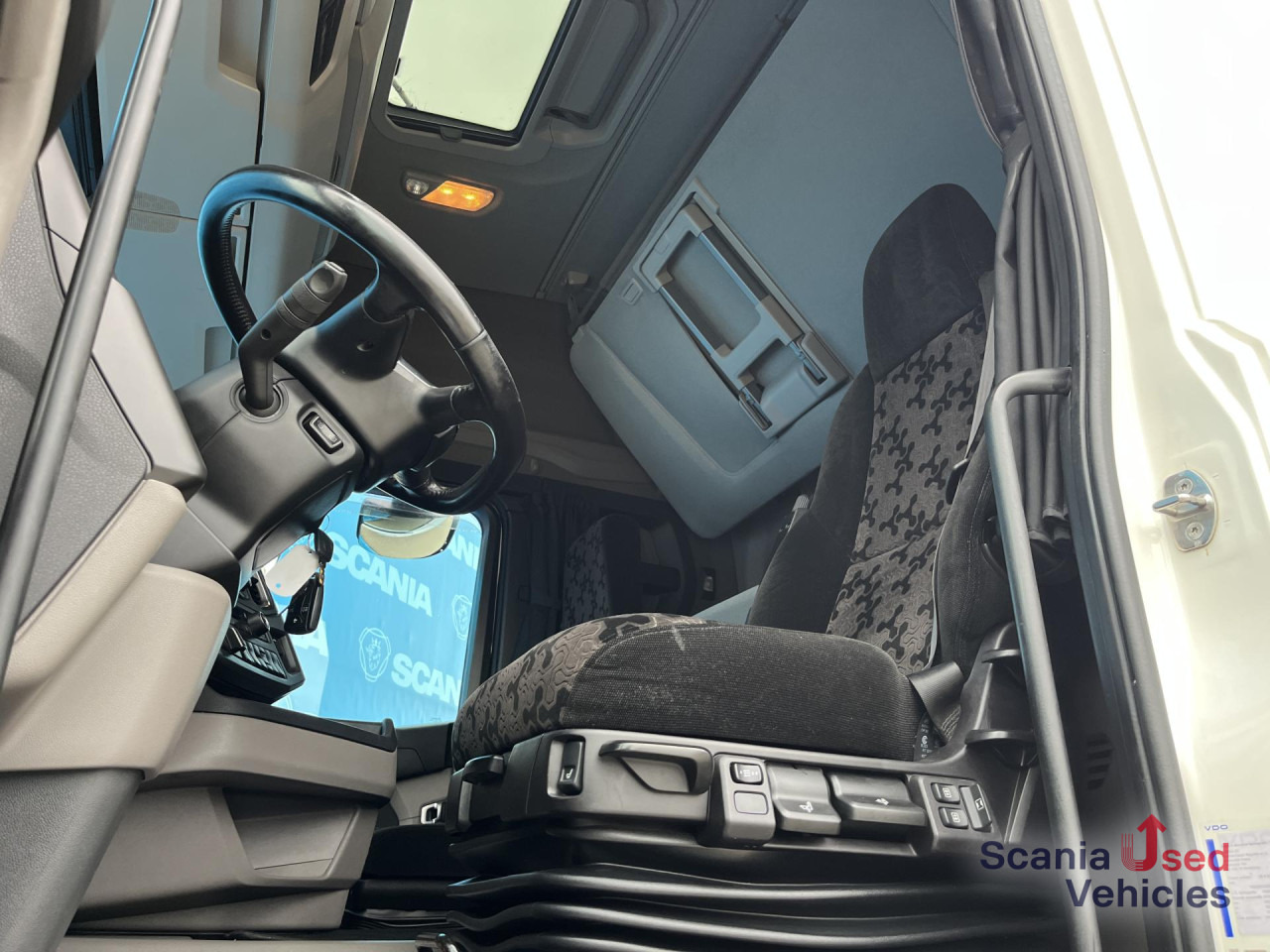 SCANIA R 450 A4x2LB RETARDER DIFF-L P-AIRCO FULL AIR - شاحنة جرار: صور 2 SCANIA R 450 A4x2LB RETARDER DIFF-L P-AIRCO FULL AIR - شاحنة جرار: صور 2