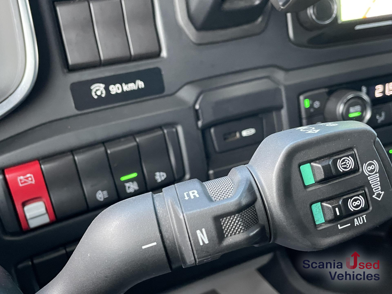 SCANIA R 450 A6x2/4NA RETARDER PTO LED NAVI - شاحنة جرار: صور 5 SCANIA R 450 A6x2/4NA RETARDER PTO LED NAVI - شاحنة جرار: صور 5