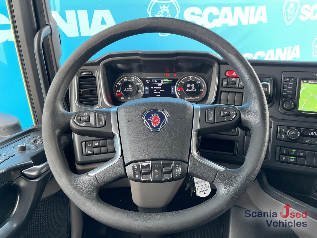 SCANIA S 450 A4x2NA DIFF-L RETARDER PARK AIRCO ACC - شاحنة جرار: صور 5 SCANIA S 450 A4x2NA DIFF-L RETARDER PARK AIRCO ACC - شاحنة جرار: صور 5