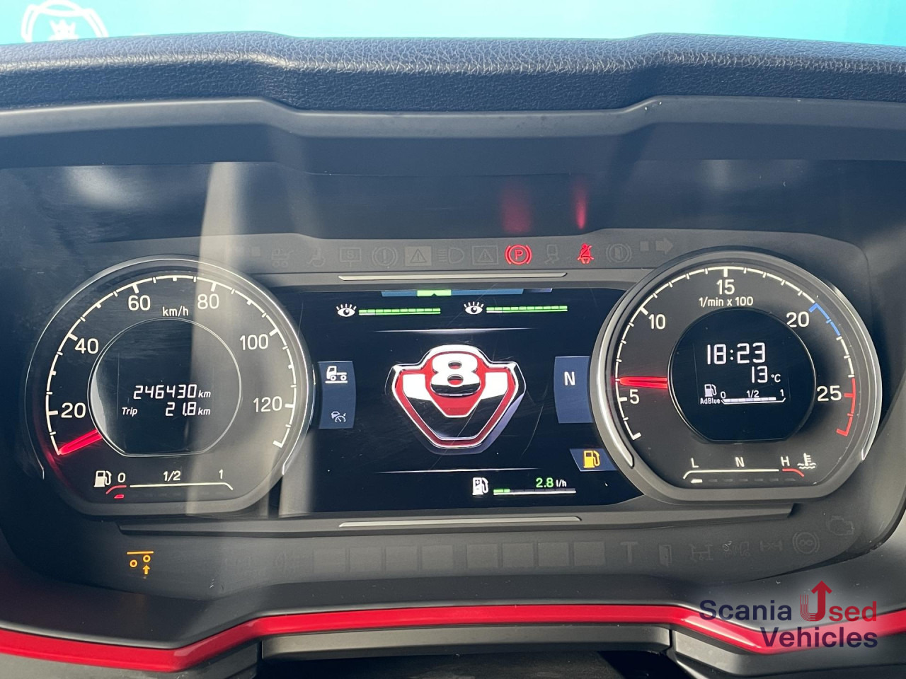 SCANIA S 660 A6x2/4NB V8 RETARDER FULL AIR 8T DIFF-L LED - شاحنة جرار: صور 5 SCANIA S 660 A6x2/4NB V8 RETARDER FULL AIR 8T DIFF-L LED - شاحنة جرار: صور 5