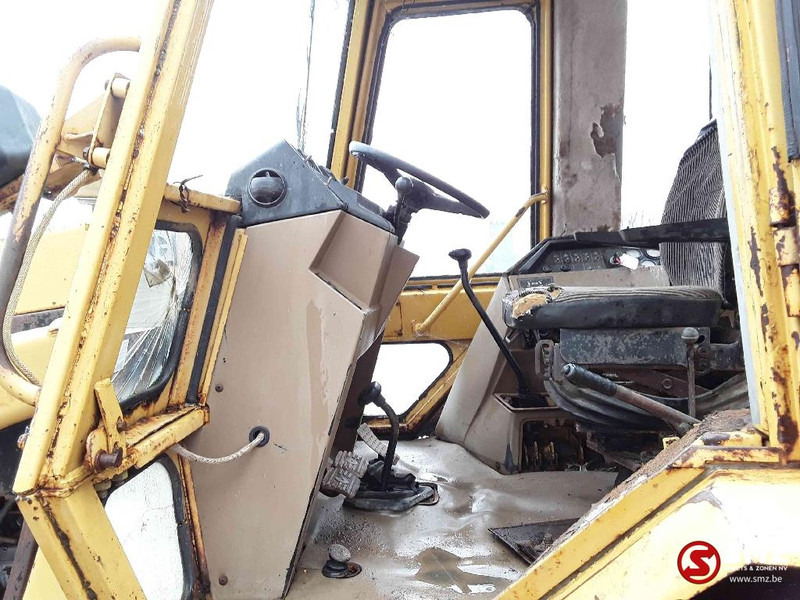 حفار متعدد الاستخدام Caterpillar 428: صور 6 حفار متعدد الاستخدام Caterpillar 428: صور 6